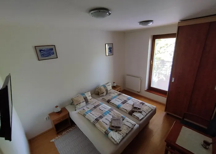 Privát Viktória * Terhely